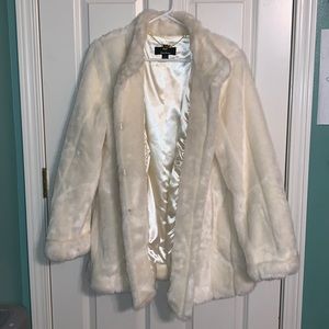 Dennis Basso Faux Fur coat. Size S